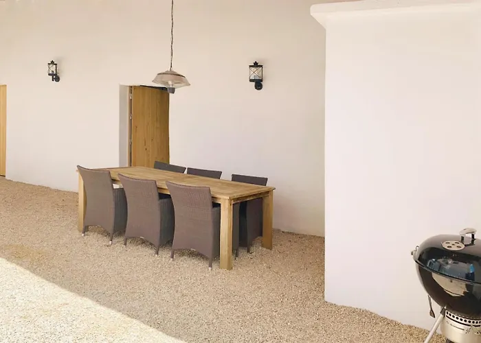 Дом отдыха Casa Mahalia - Calme Et Campagne *